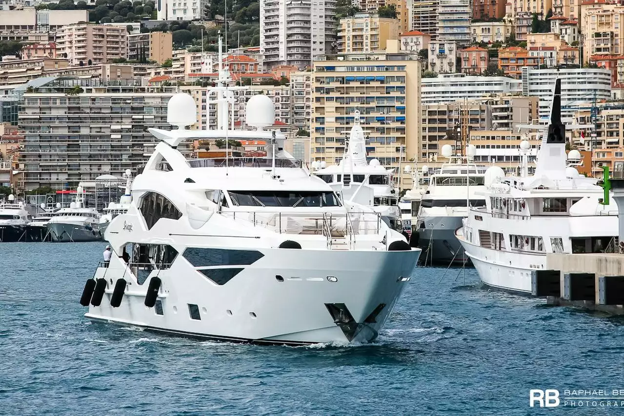 SH MAGIC Yacht • Sunseeker • 2017 • Propriétaire Hubert Freidl