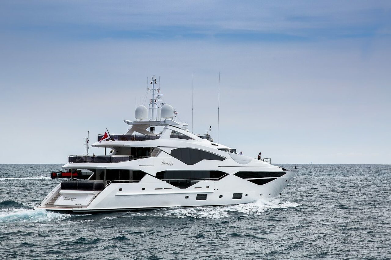 SH MAGIC Yacht • Sunseeker • 2017 • Proprietario Hubert Freidl