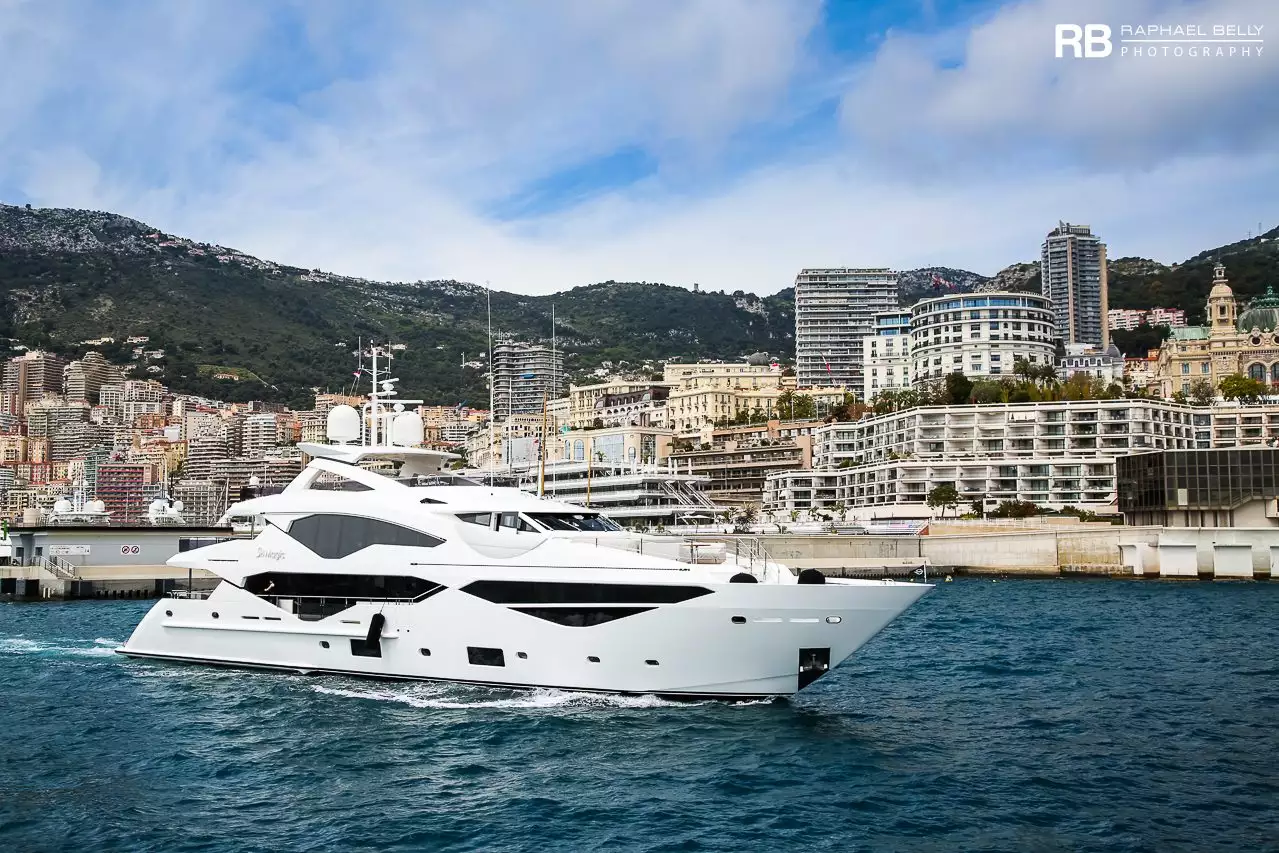 SH MAGIC Yacht • Sunseeker • 2017 • Proprietario Hubert Freidl