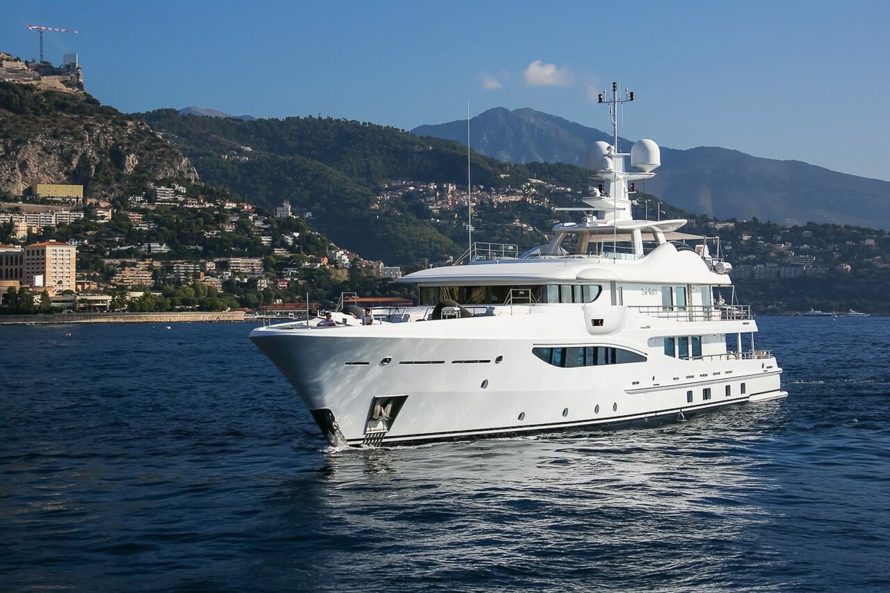 SPIRIT Yacht • Amels • 2011 • Eigentümer italienischer Millionär 