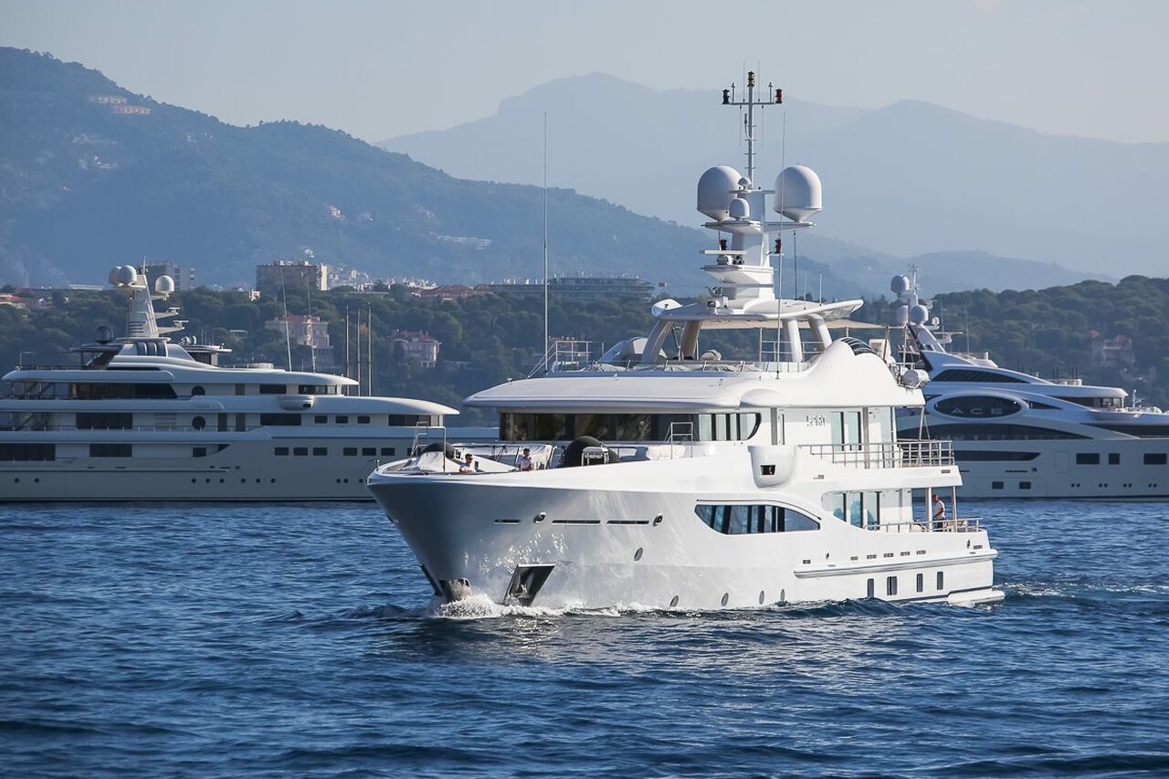 SPIRIT Yacht • Amels • 2011 • Propriétaire Italien Millionnaire