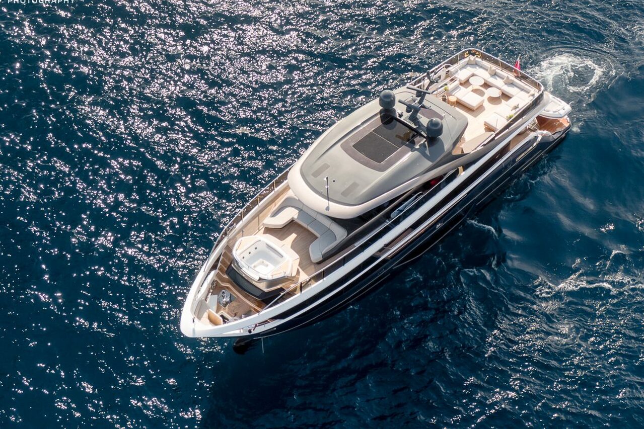 ST CATHERINE Yacht • Princess X95 • 2021 • Proprietario European Millionaire