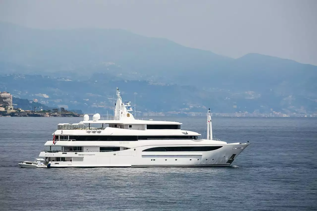 TACANUYASO MS Yacht • CRN • 2009 • Sahibi BAE Milyoneri