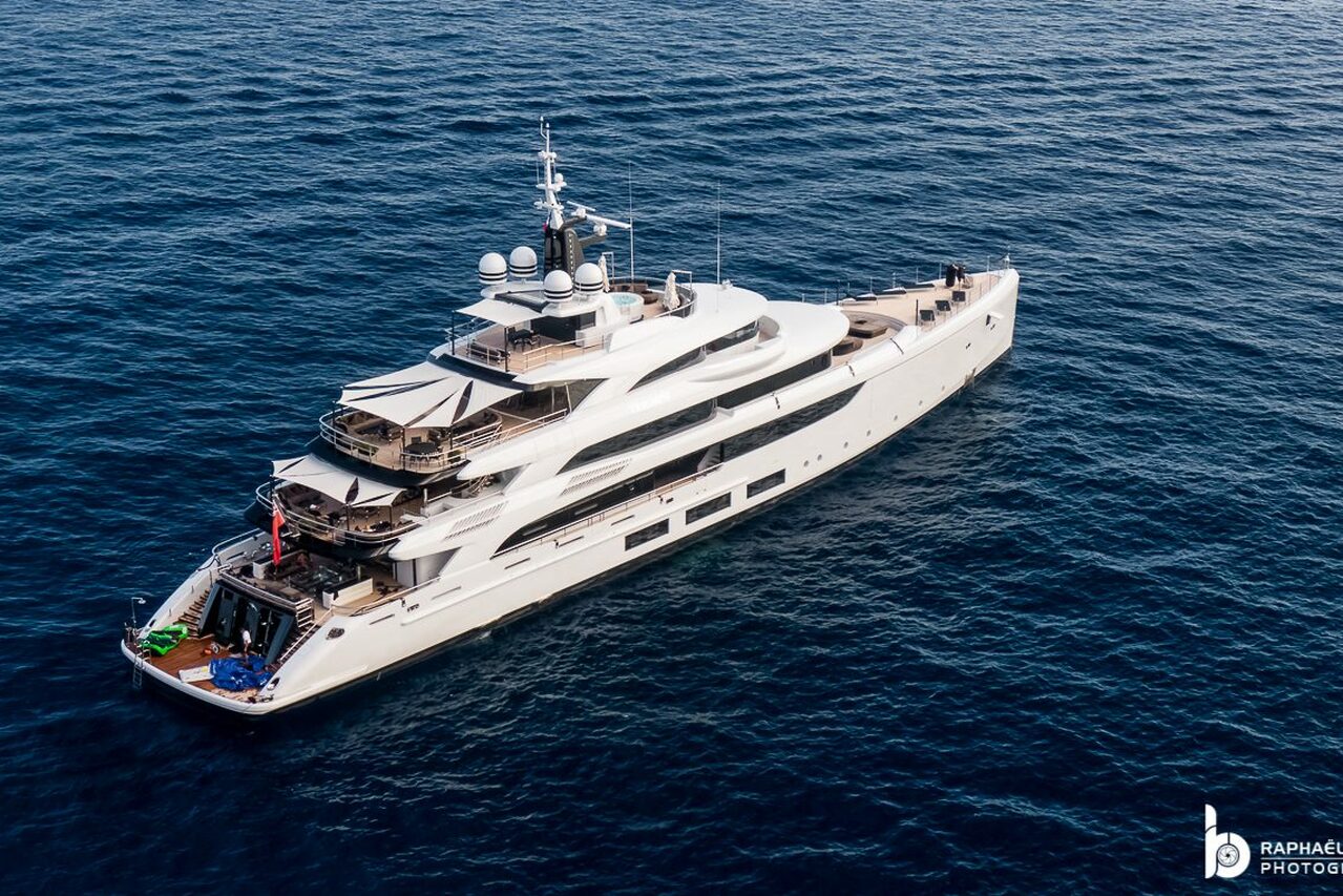 TRIUMPH Yate - Benetti - 2021 - Propietario Chris Dawson