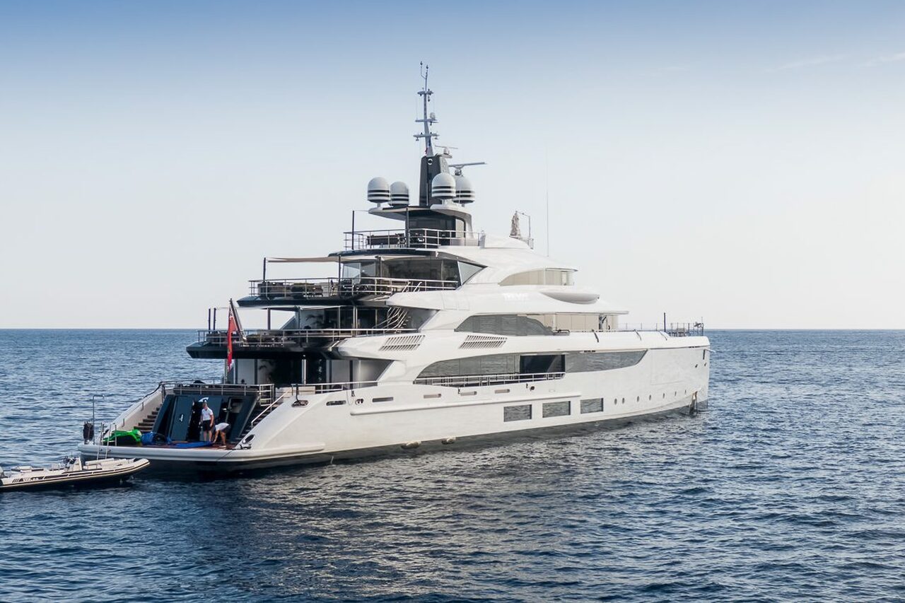 يخت TRIUMPH • Benetti • 2021 • المالك كريس داوسون