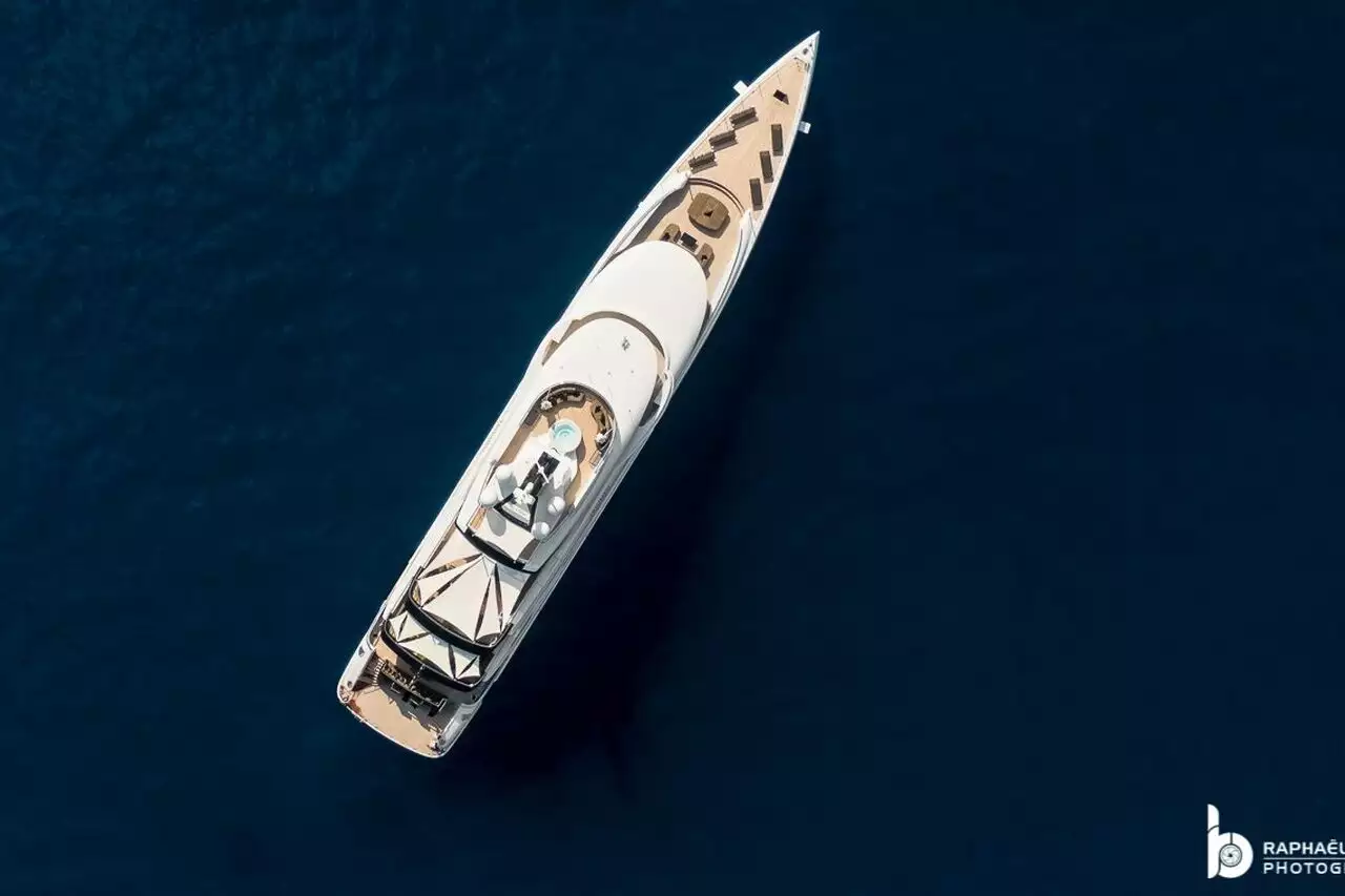 Яхта TRIUMPH • Benetti • 2021 г. • Владелец Крис Доусон