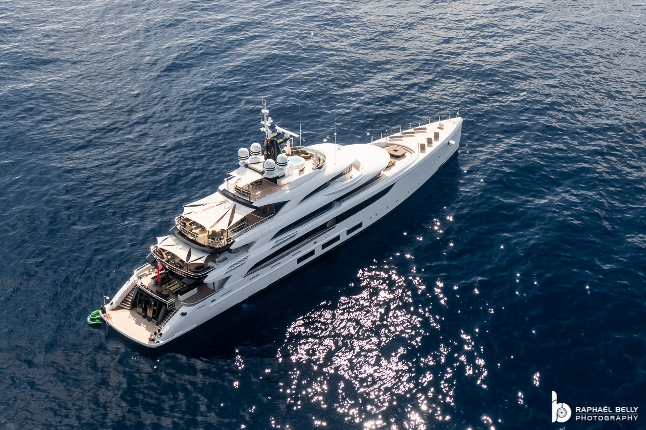 TRIUMPH Yate - Benetti - 2021 - Propietario Chris Dawson