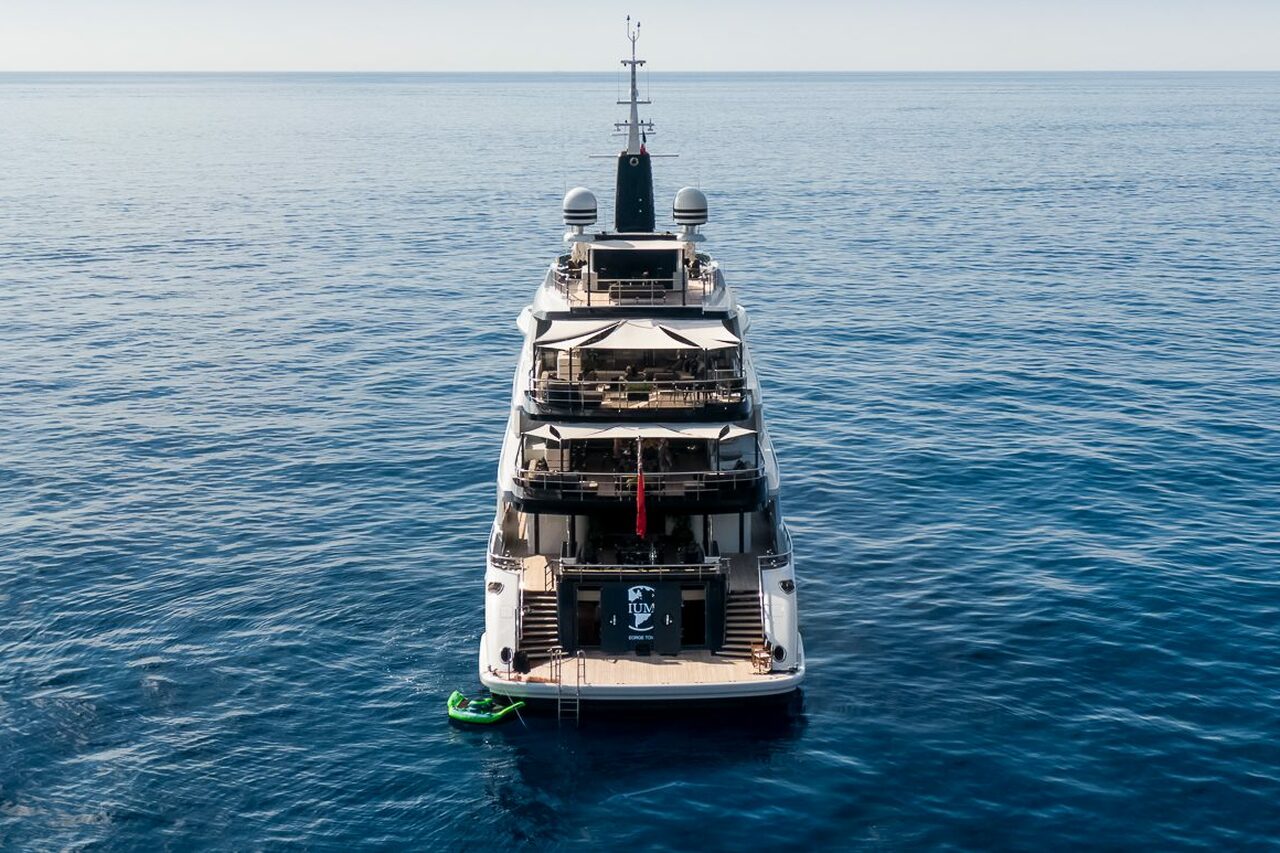 TRIUMPH Yate - Benetti - 2021 - Propietario Chris Dawson