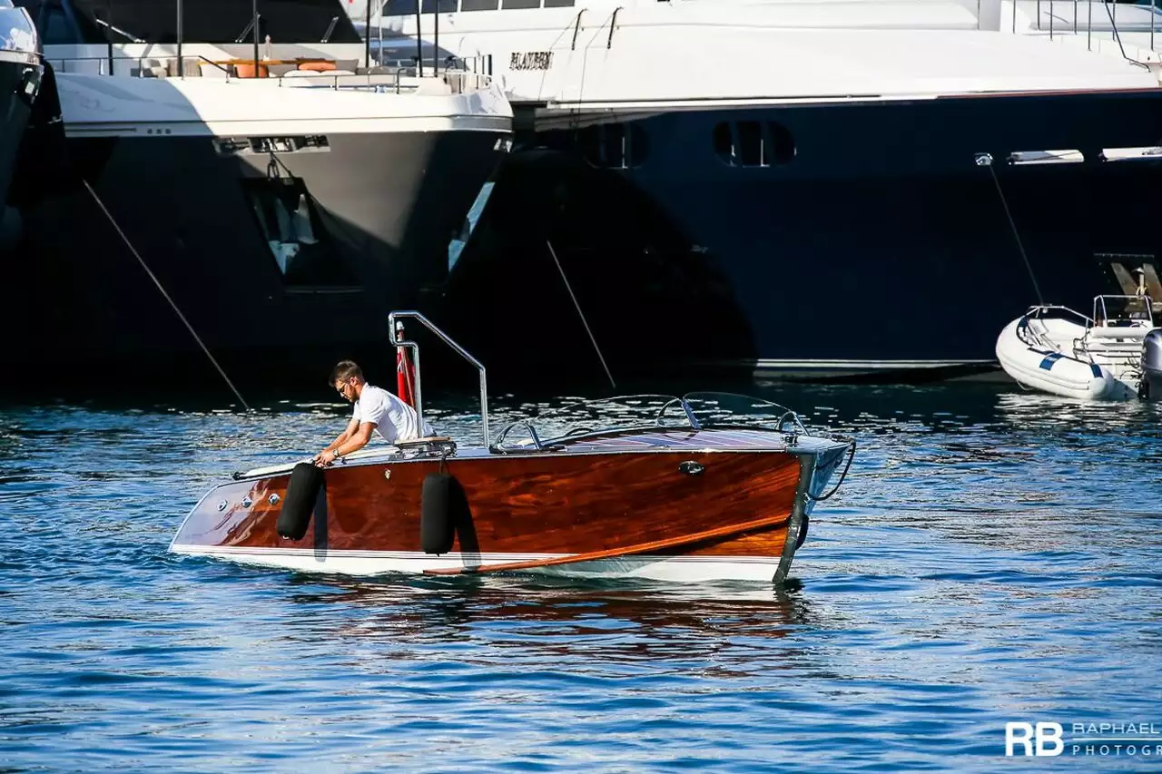 Iate Tender To Seanna (Deluxe Sport Lowboy) – 8,5m – Stan Craft 