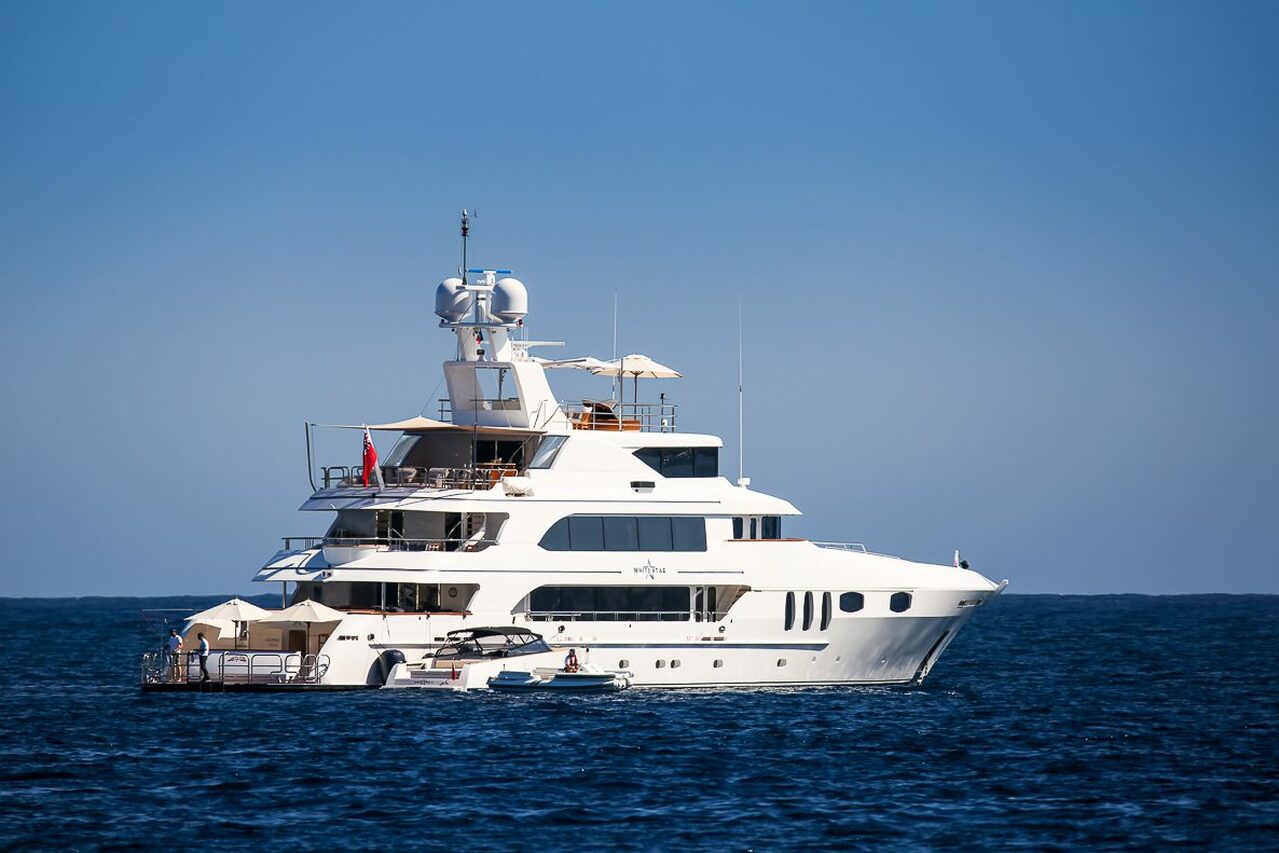 WHITE STAR Yacht • Trinity • 2004 • Owner US based Millionaire