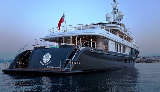 CHAYKA Yacht • Turquoise • 2009 • Owner Russian Government