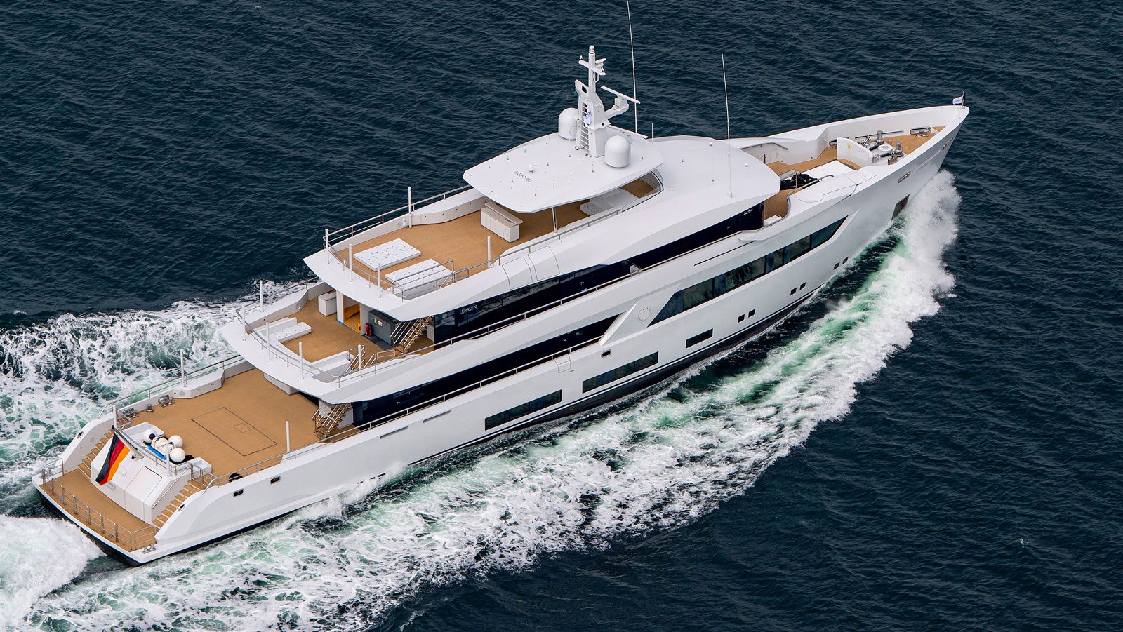 Яхта MOON SAND • Lurssen • 2021 • Владелец Чарльз Хо Цу-квок