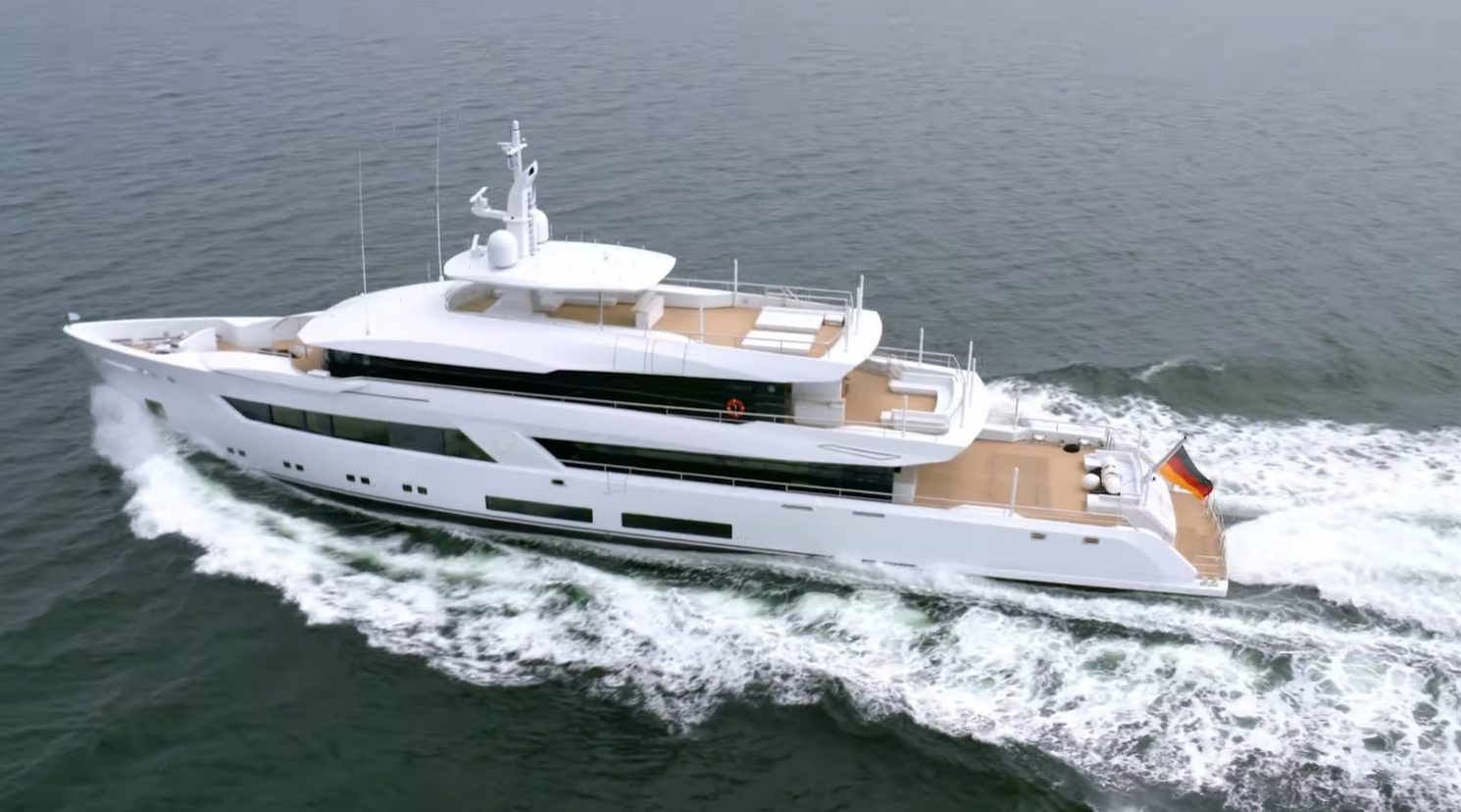 MOON SAND Yacht • Lurssen • 2021 • Propriétaire Charles Ho Tsu-kwok