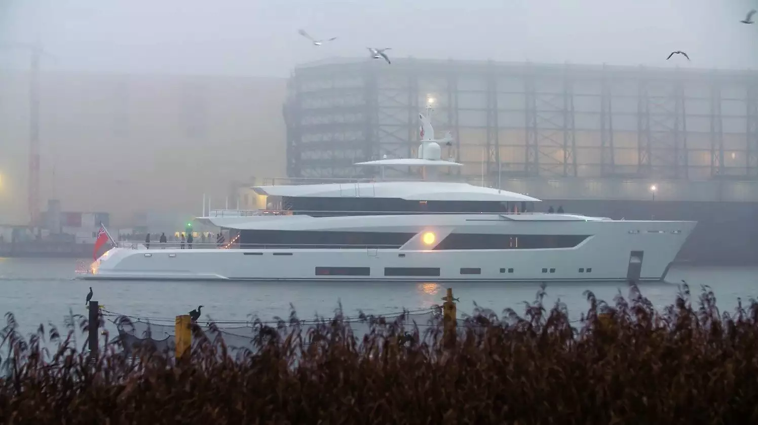 Iate MOON SAND • Lurssen • 2021 • Proprietário Charles Ho Tsu-kwok