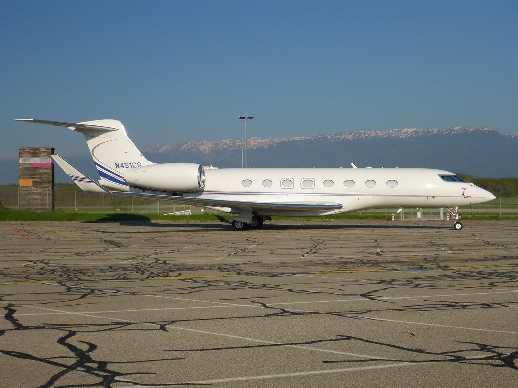 Частный самолет N451CS G650ER Хаима Сабана 