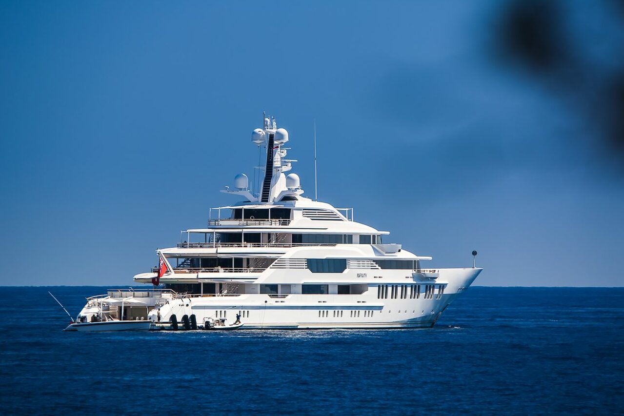 CLOUD 9 jacht • Oceanco • 2015 • Eigenaar Brett Blundy