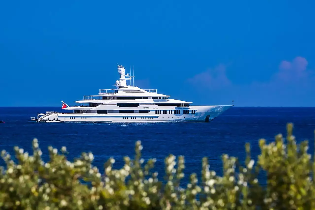 CLOUD 9 Yacht • Oceanco • 2015 • Proprietario Brett Blundy