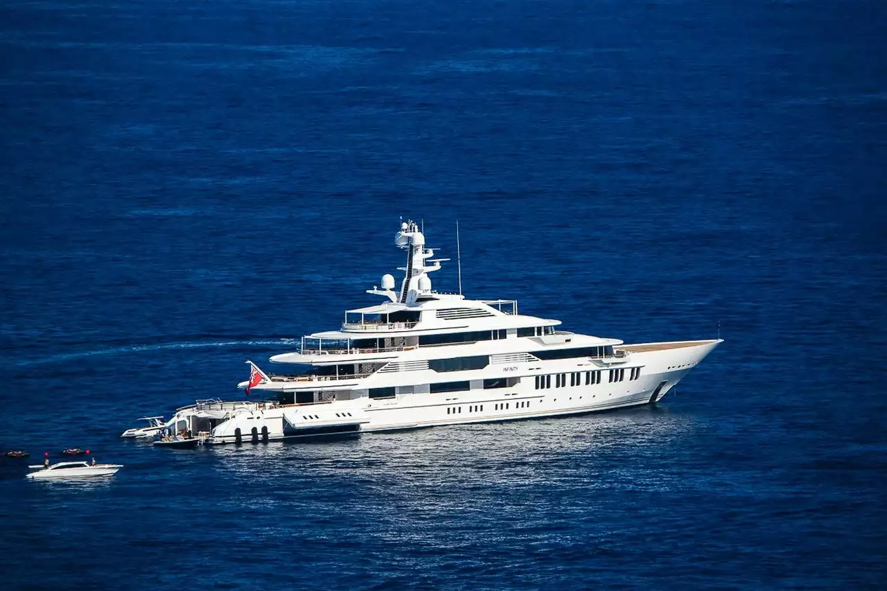 CLOUD 9 Yacht • Oceanco • 2015 • Eigentümer Brett Blundy