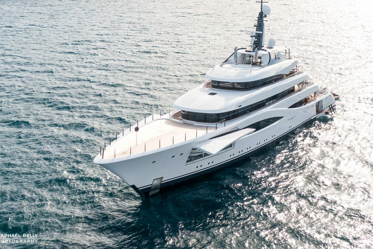 JUICE Yacht • Feadship • 2022 • المالك 