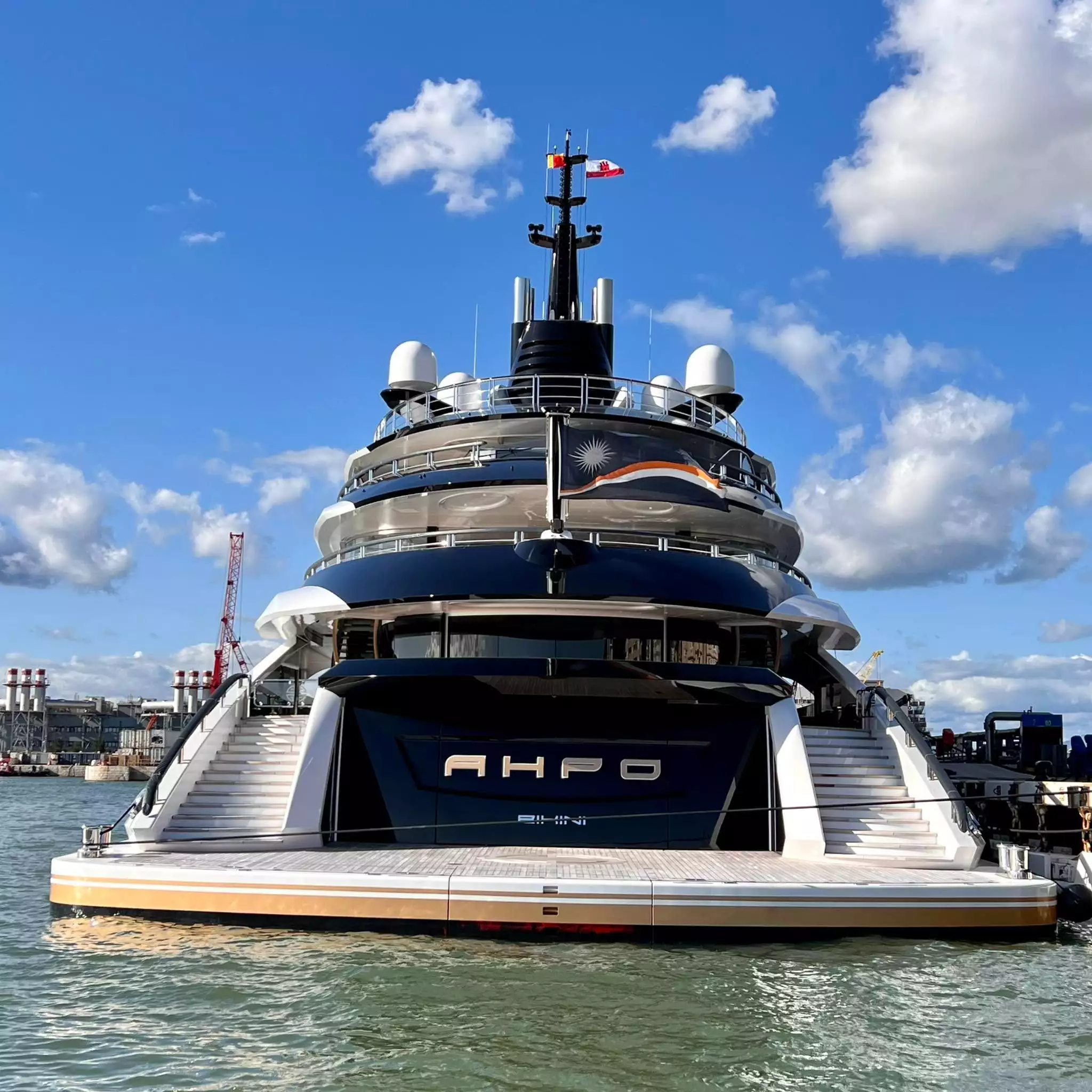 Iate LADY JORGIA (ex AHPO) • Lurssen • 2021 • Proprietário Patrick Dovigi