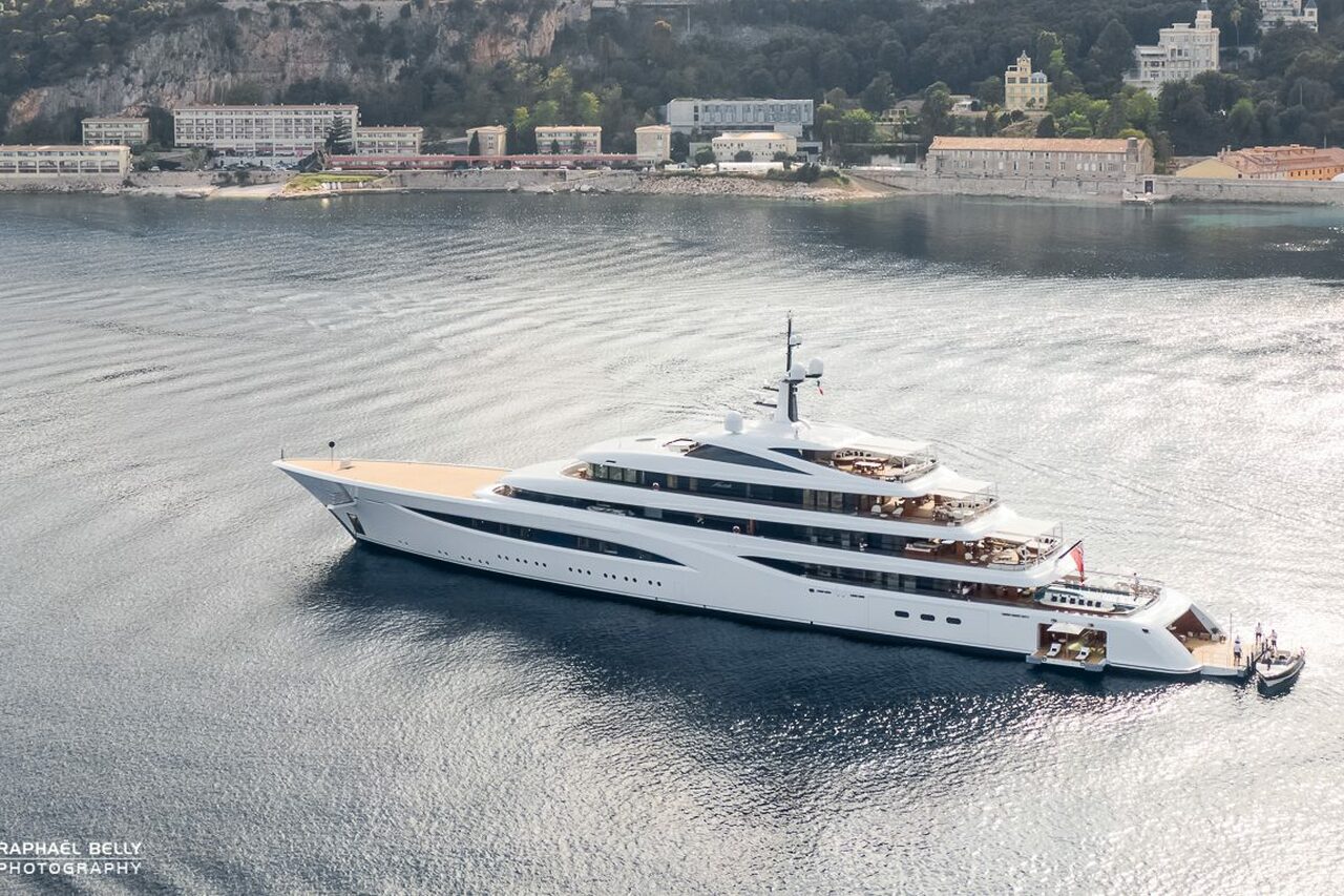 FAITH Yacht • Feadship • 2017 • Propriétaire Lawrence Stroll • (Vendu à Michael Latifi)