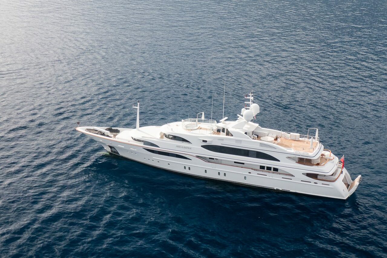 Yate Meamina • Benetti • 2008 • Propietario Beny Steinmetz