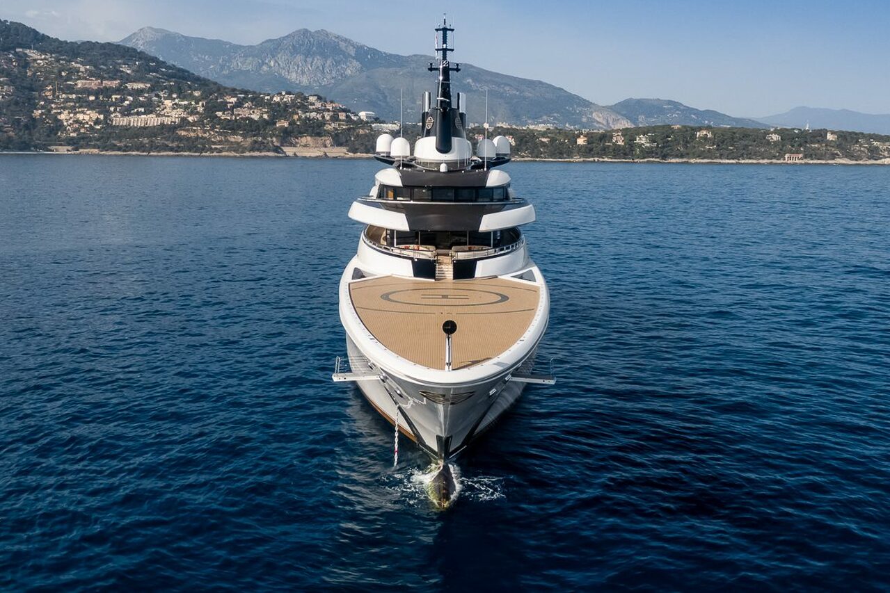 LADY JORGIA Yacht (سابقًا AHPO) • Lurssen • 2021 • المالك باتريك دوفيجي