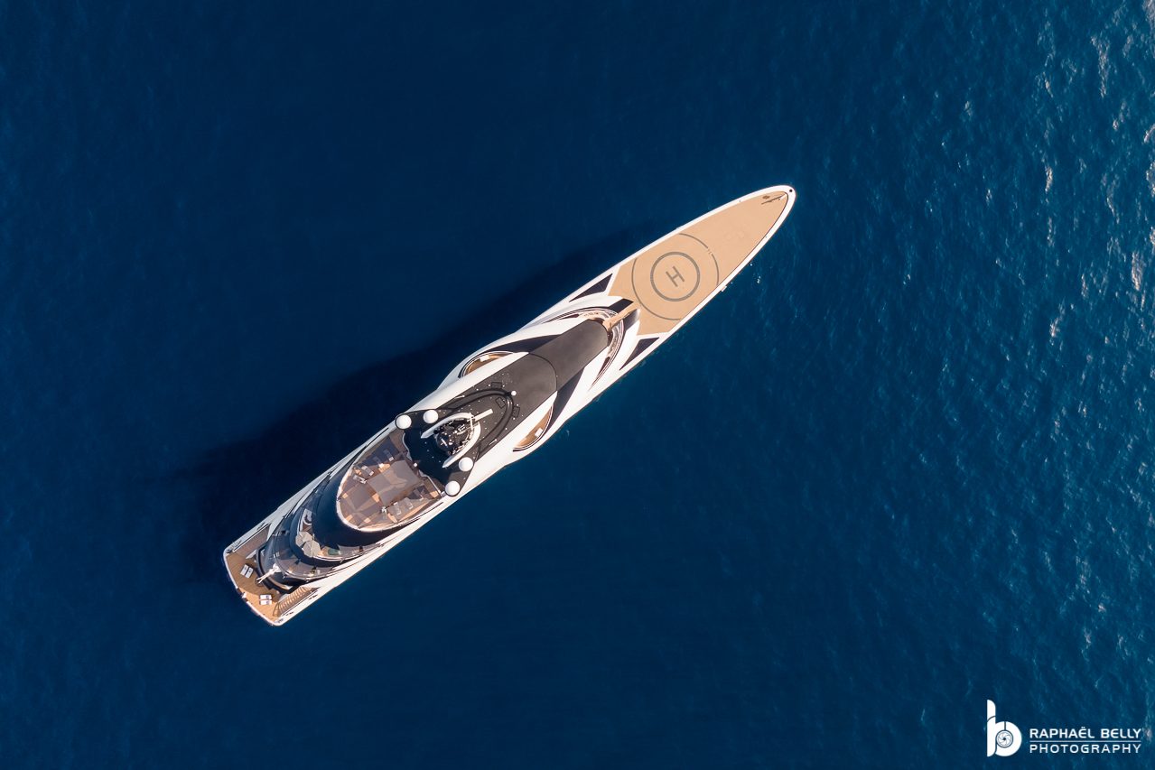 Yate AHPO - Lurssen Yachts - 2021 - Propietario Michael Lee Chin