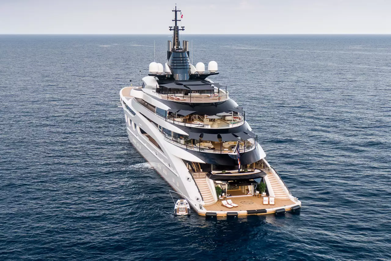 LADY JORGIA Yacht (سابقًا AHPO) • Lurssen • 2021 • المالك باتريك دوفيجي