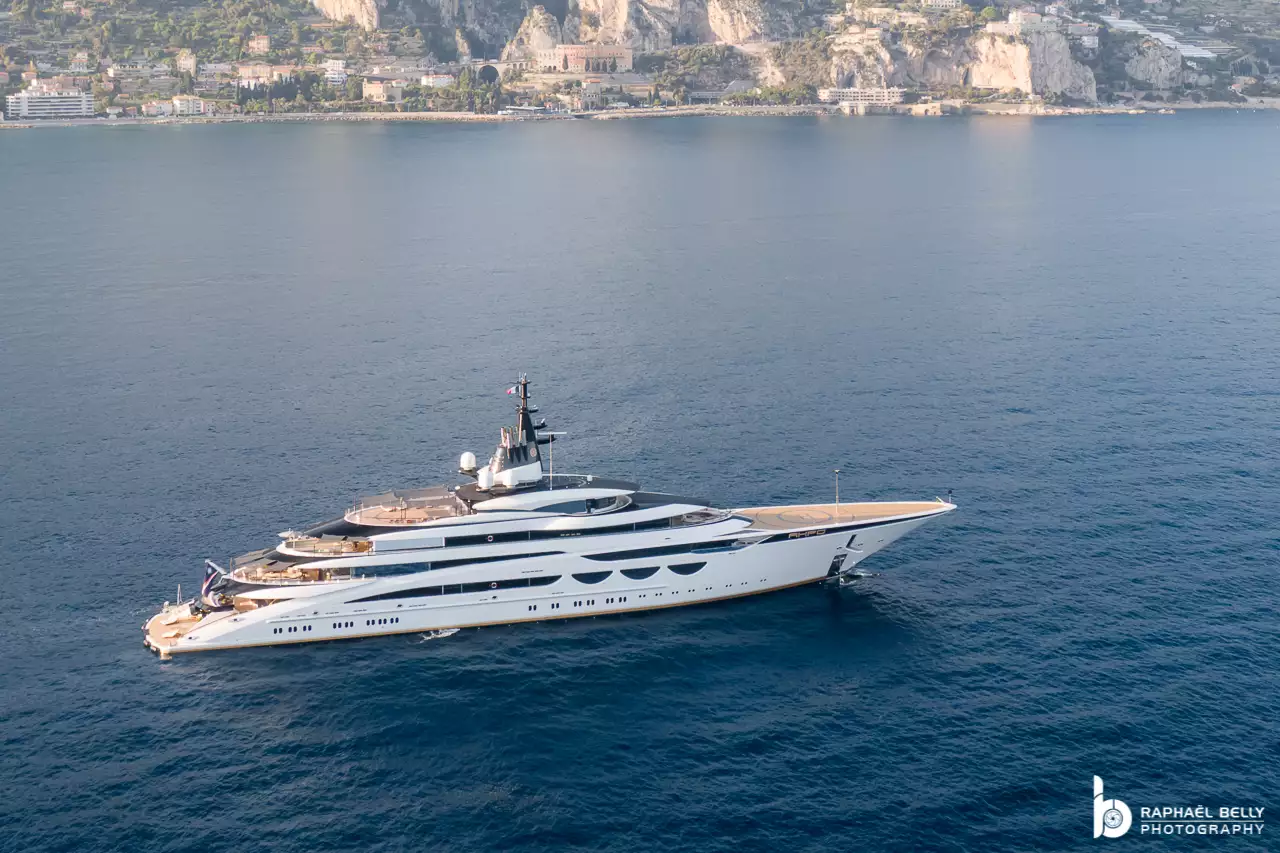 <a class="lar-automated-link" href="https://www.superyachtfan.com/it/yacht-industry/yacht-builders/lurssen/" 36086 target="_self">Lussen</a>