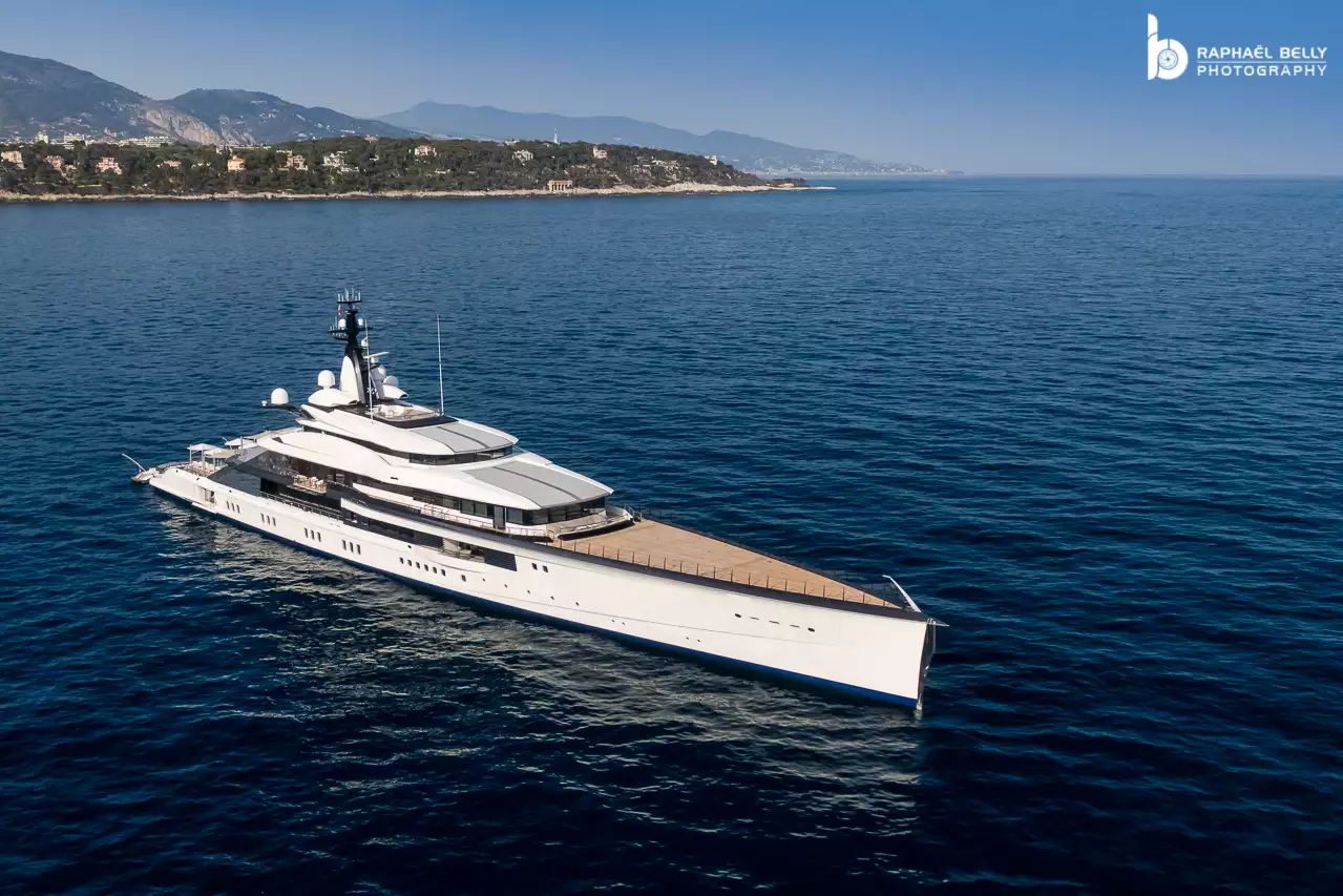 BRAVO EUGENIA Jacht • Oceanco • 2019 • Waarde $225M • Eigenaar Jerry Jones