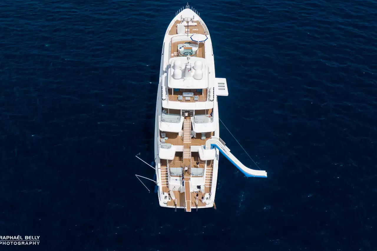 Iate CORAL OCEAN • Lurssen • 1994 • Proprietário Ian Malouf