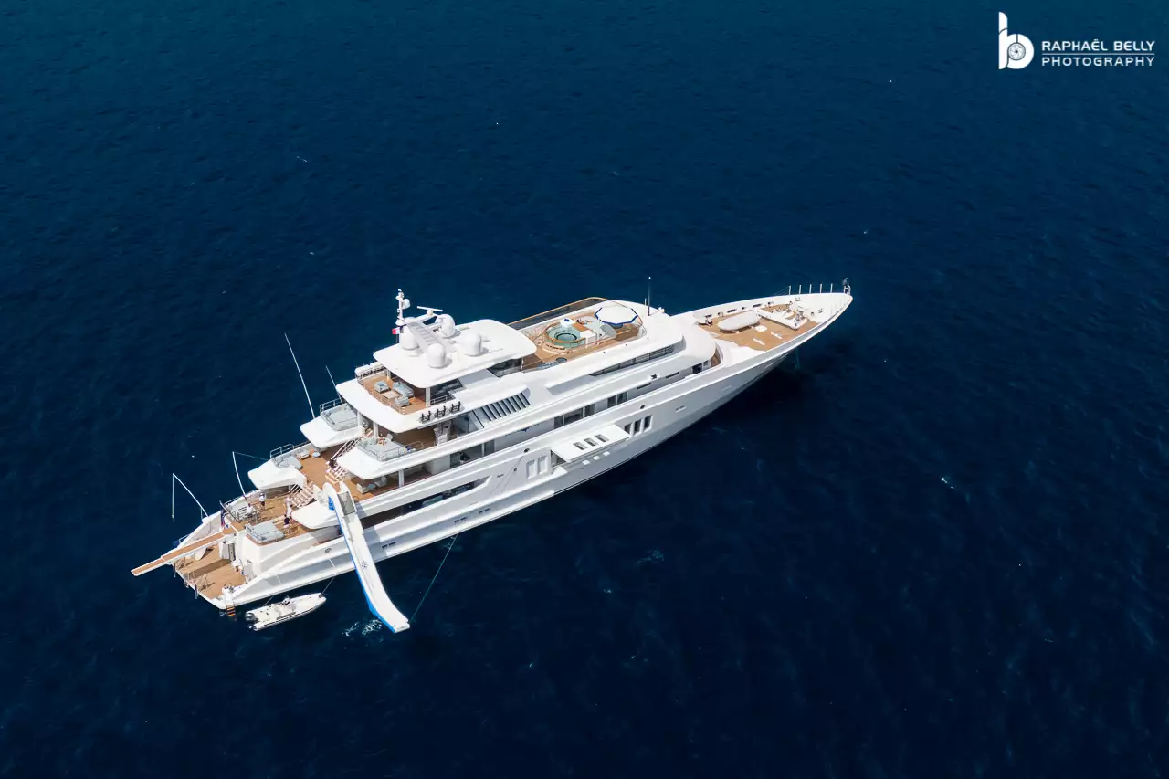 CORAL OCEAN Yacht • Lurssen • 1994 • Propriétaire Ian Malouf