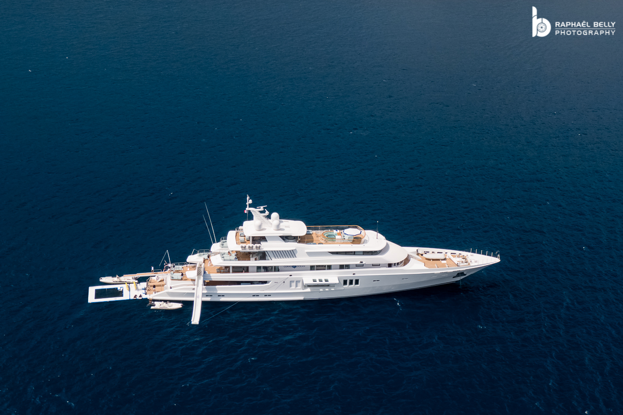 Yate CORAL OCEAN • Lurssen • 1994 • Propietario Ian Malouf