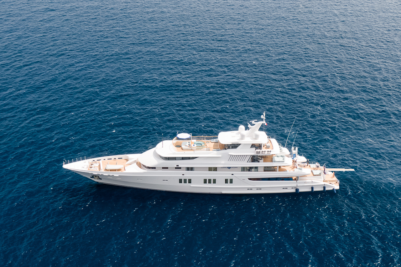 CORAL OCEAN Yacht • Lurssen • 1994 • Propriétaire Ian Malouf