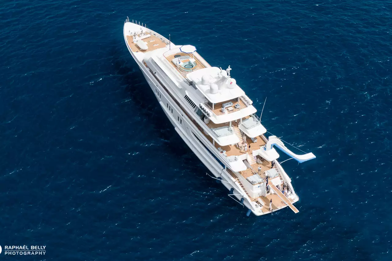 CORAL OCEAN Yacht • Lurssen • 1994 • Propriétaire Ian Malouf