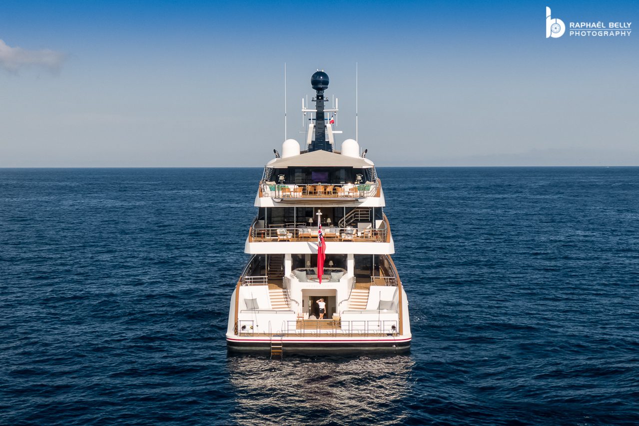 HAMPSHIRE Yacht • Feadship • 2016 • Sahibi Andrew Currie 