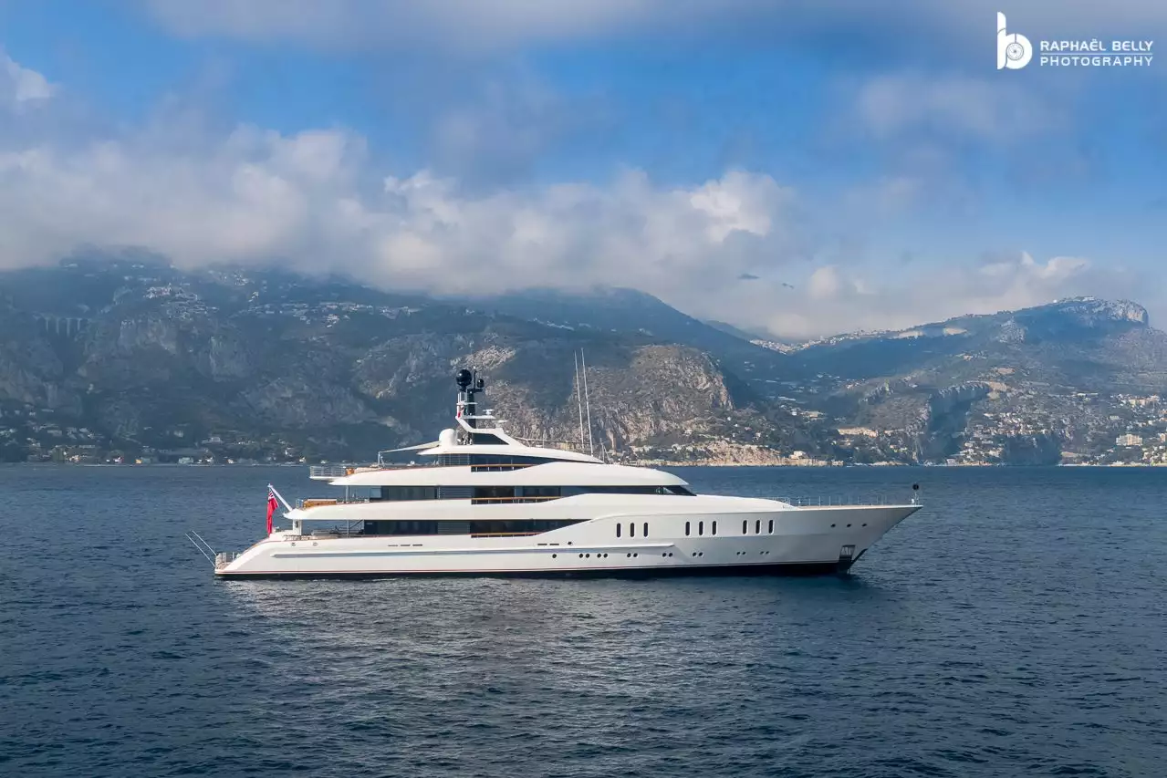 HAMPSHIRE Yacht • Feadship • 2016 • Proprietario Andrew Currie 