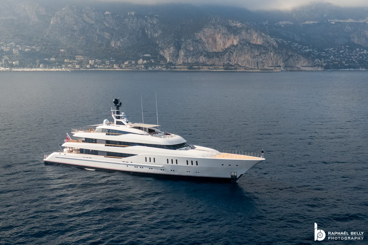 Яхта HAMPSHIRE • Feadship • 2016 • Владелец Эндрю Карри 