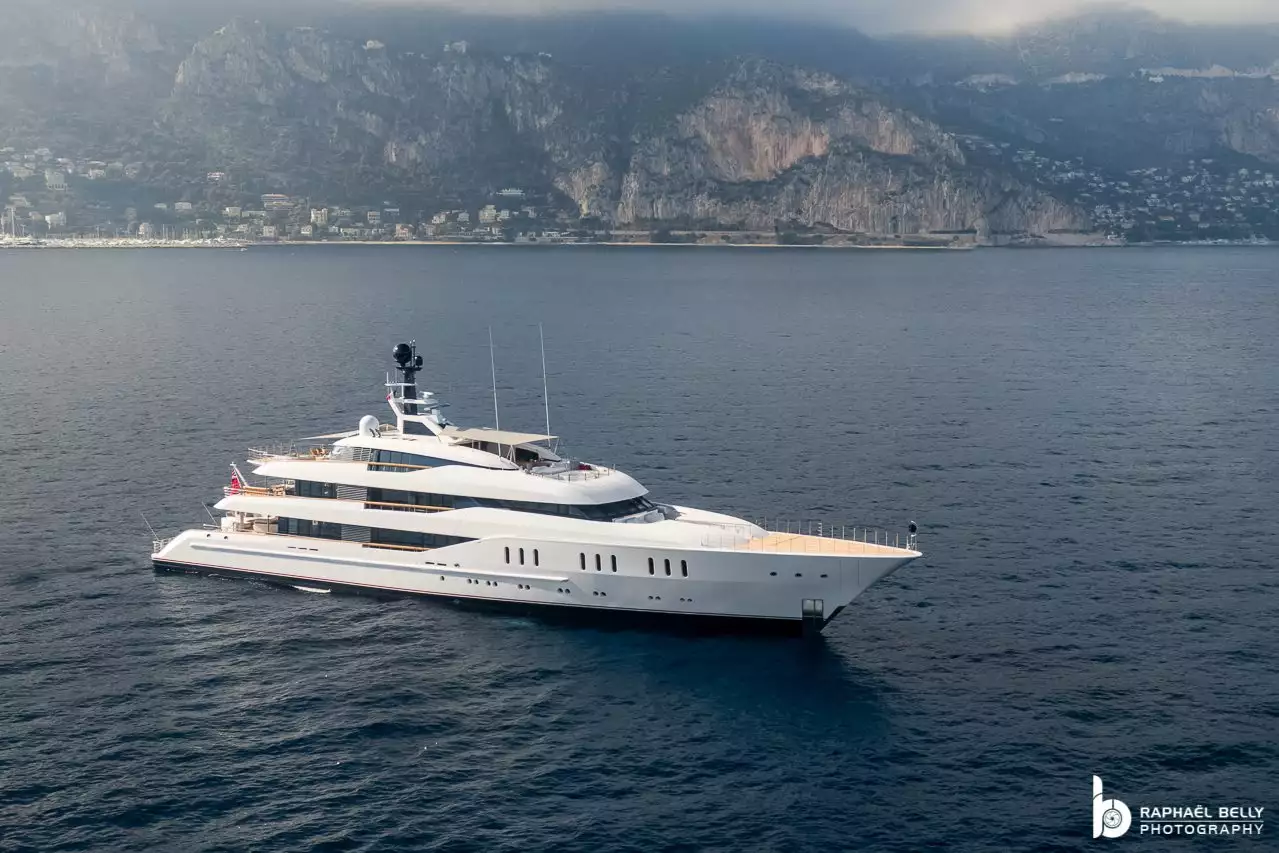 HAMPSHIRE Yacht • Feadship • 2016 • Proprietario Andrew Currie 