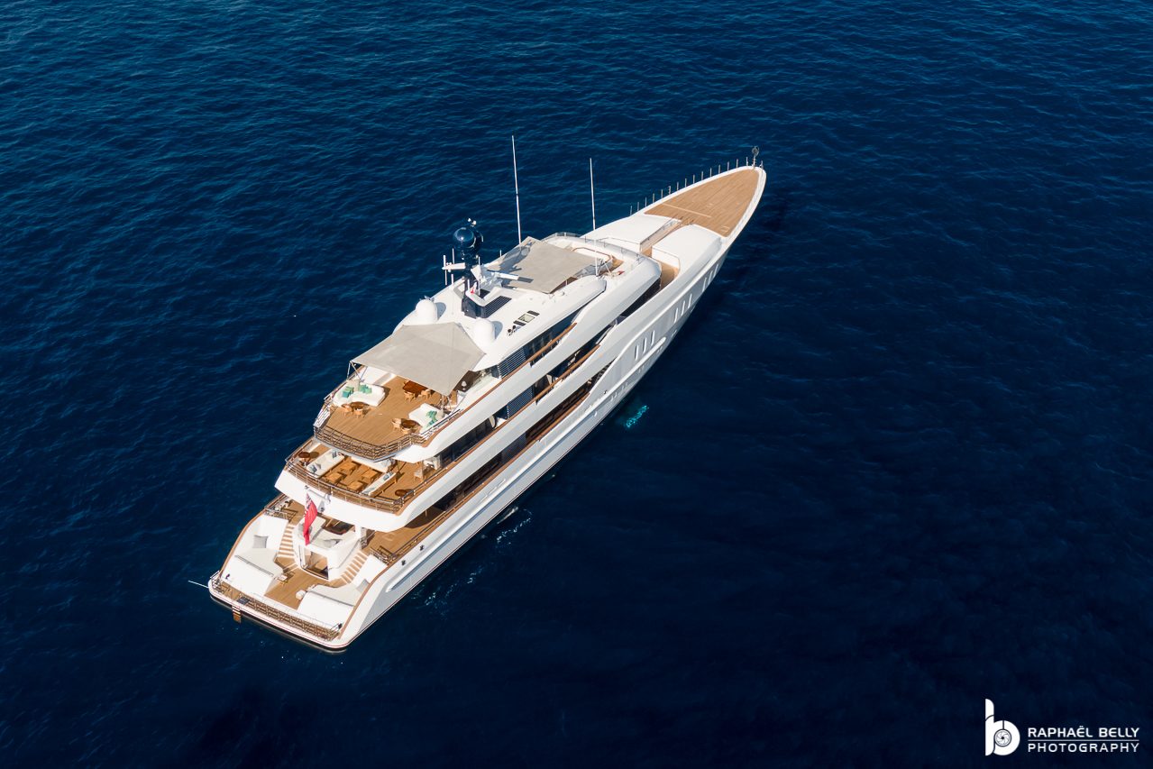 Яхта HAMPSHIRE • Feadship • 2016 • Владелец Эндрю Карри 