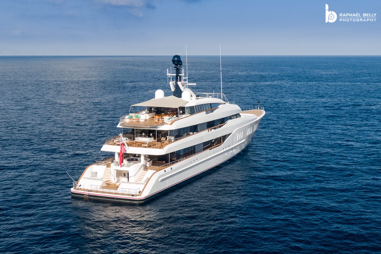 HAMPSHIRE Yacht • Feadship • 2016 • Proprietario Andrew Currie