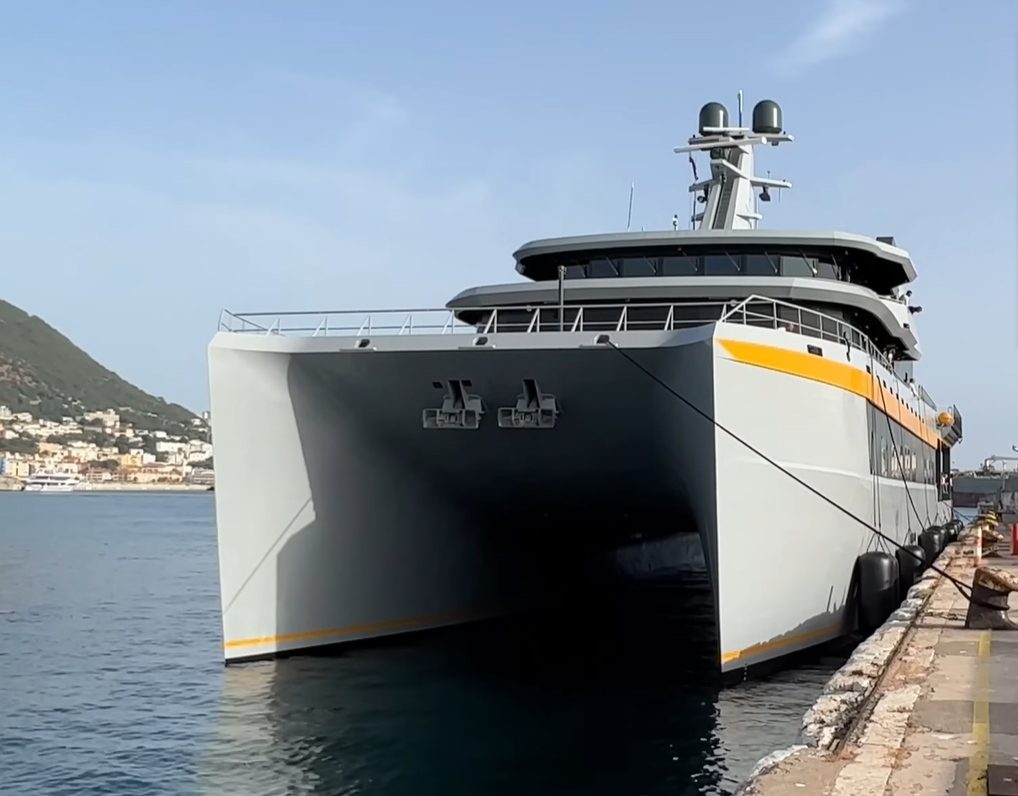 Nave appoggio NEBULA • Astilleros Armon • 2022 • Proprietario Jan Koum