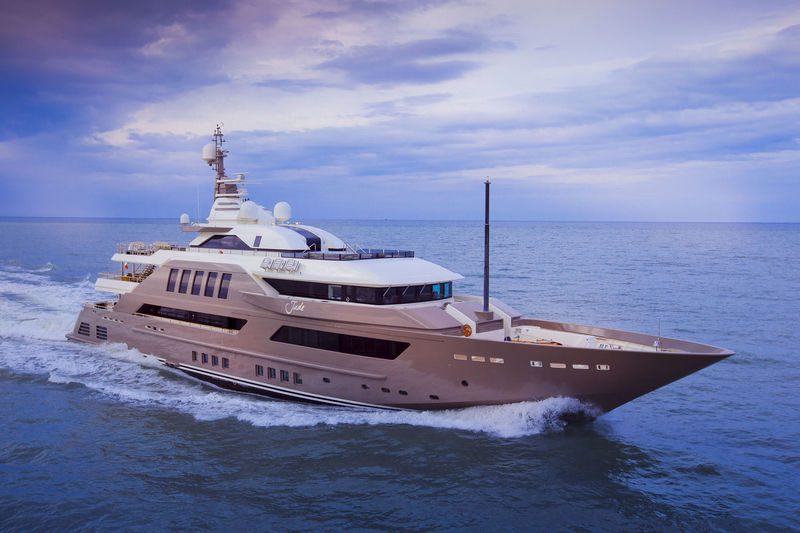 Odyssey Yacht • CRN • 2013 • المالك Graeme Hart