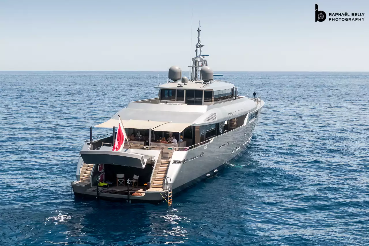 FALCO MOSCATA Yacht • Perini Navi • 2010 • مالكه Ray Debbana