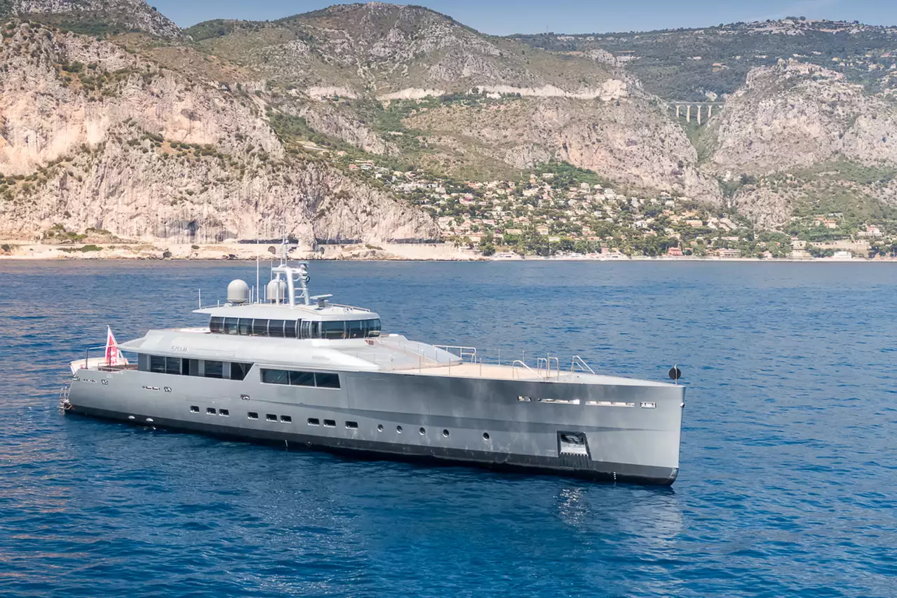 FALCO MOSCATA Yacht • Perini Navi • 2010 • مالكه Ray Debbana