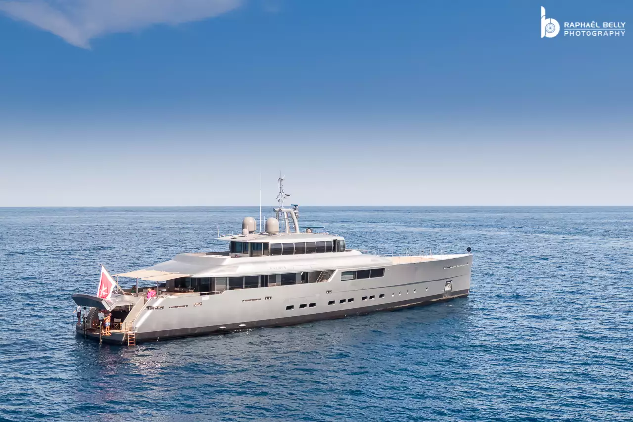 FALCO MOSCATA Yacht • Perini Navi • 2010 • مالكه Ray Debbana