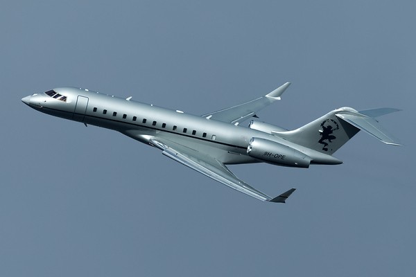 9H-OPE Bombardier Global 6000 Kola Aluko