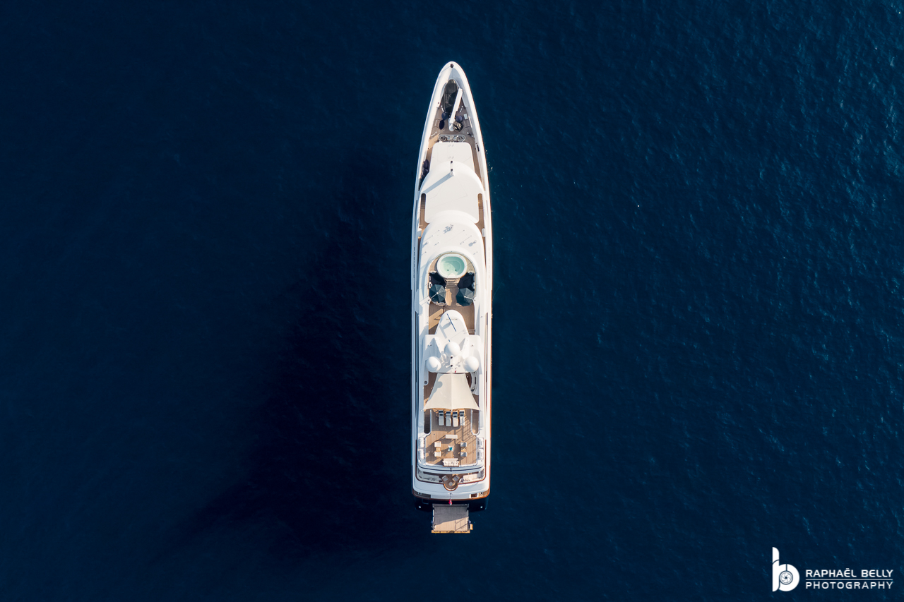 Yate ANDIAMO - Benetti - 2009 - Propietario Sir Michael Hintze