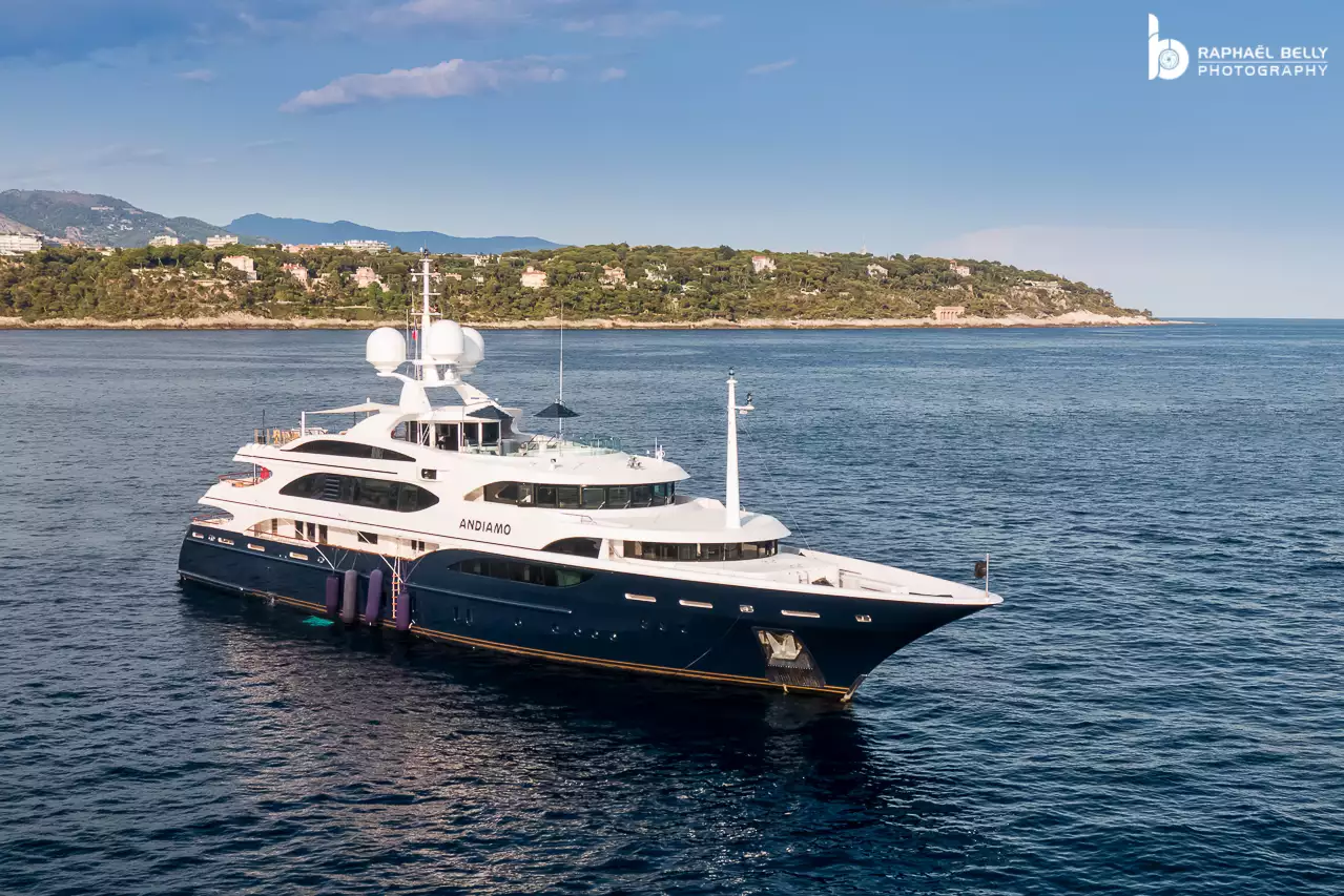 ANDIAMO Yacht • Benetti • 2009 • Proprietário Sir Michael Hintze